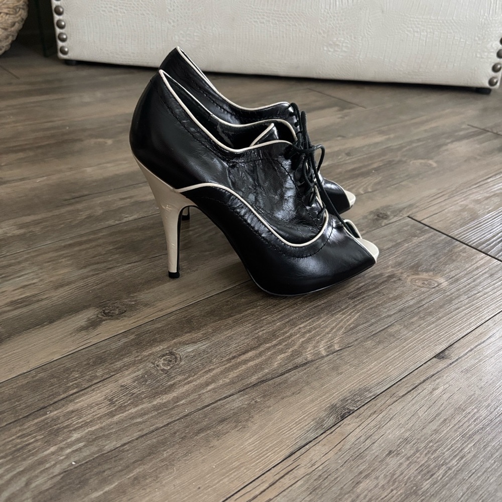 Steven By Steve Madden Black and White Peep Toe Heels, Size 7 - Picture 3 of 16